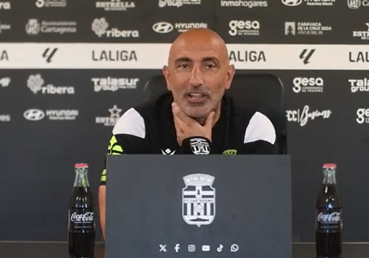 'Pitu' Abelardo, en la rueda de prensa previa al duelo contra el Cádiz