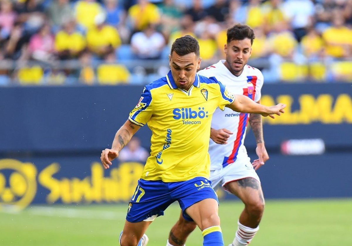 El Cádiz busca ganar al Eldense