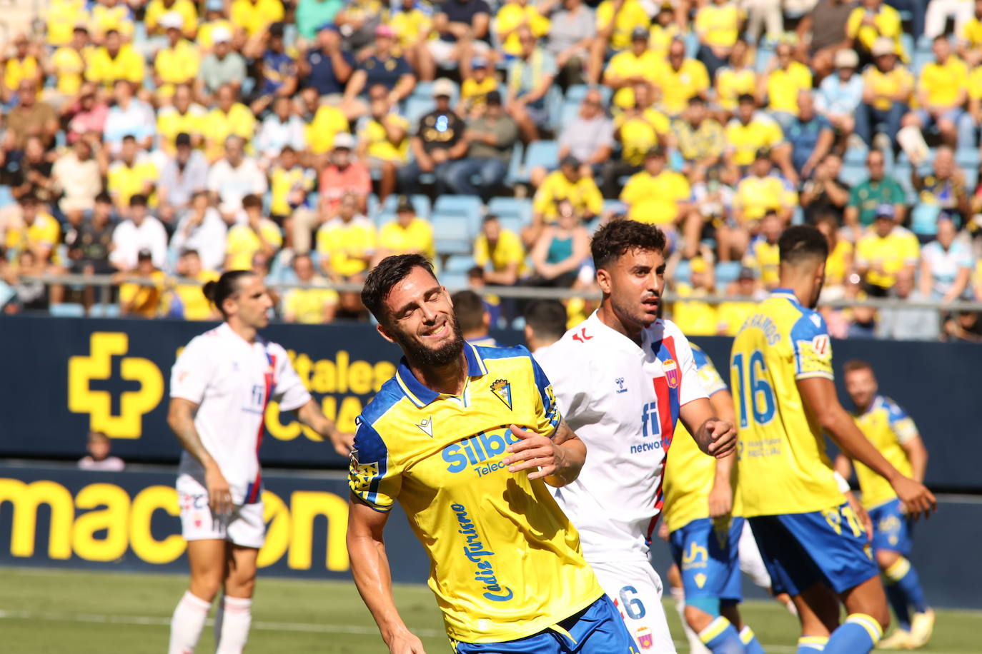 El Cádiz CF - Eldense, en imágenes