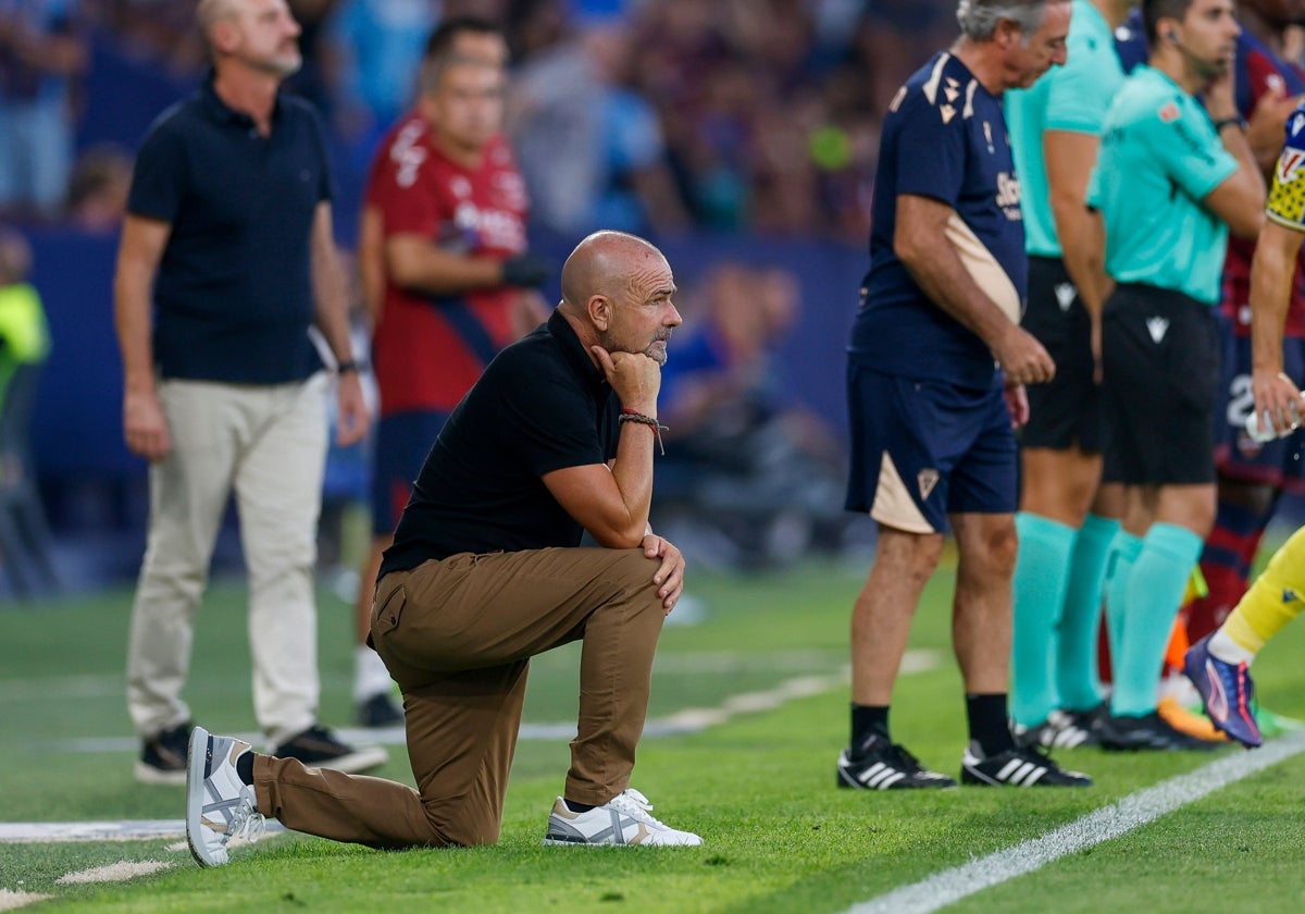 Paco López, entrenador del Cádiz CF.