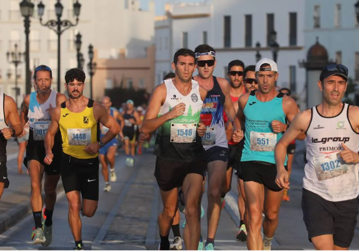 José Manuel Orozco Quiñones, ganador de la I Media Maratón &#039;Ciudad de Cádiz&#039;