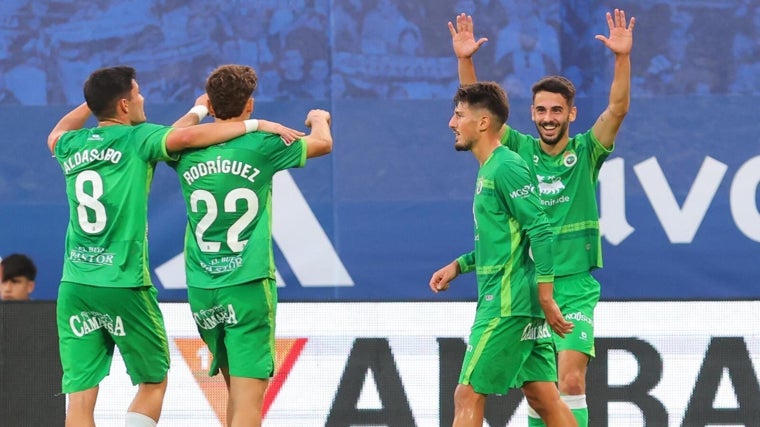 El Racing de Santander ha ganado todos sus encuentros a domicilio esta temporada.