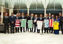 CaixaBank renueva su apoyo al fútbol andaluz con un encuentro entre sus clubes de Primera y Segunda División