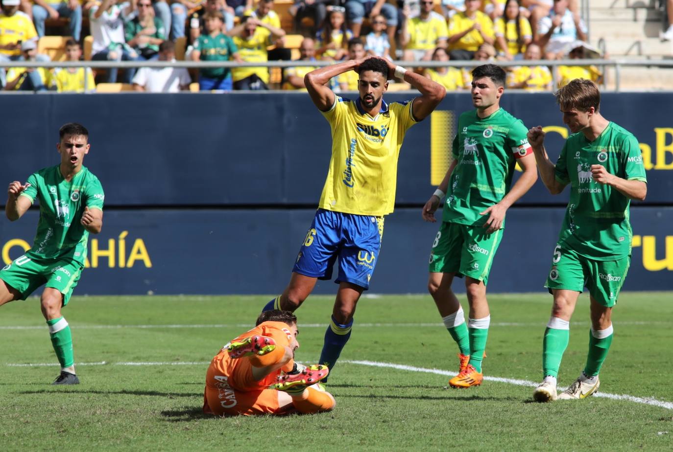 Fotos: Las imágenes del partido entre el Cádiz y el Racing de Santander