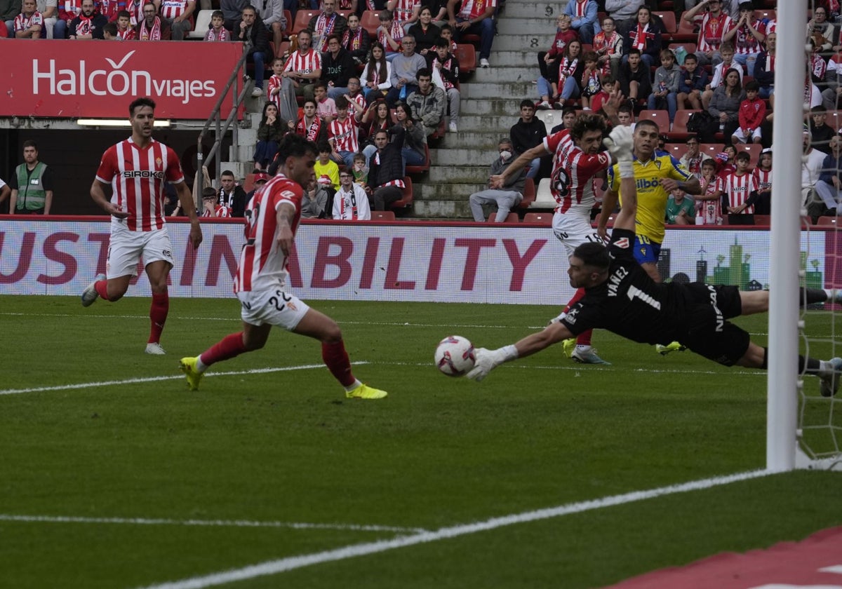 Rubén Yáñez apenas tuvo que intervenir ante el Cádiz CF.