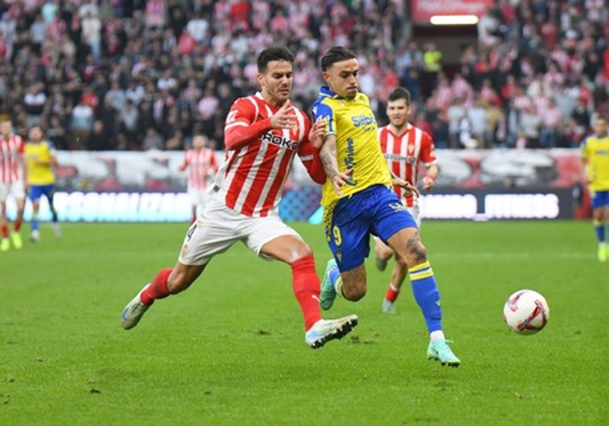 Roger en el partido ante el Sporting