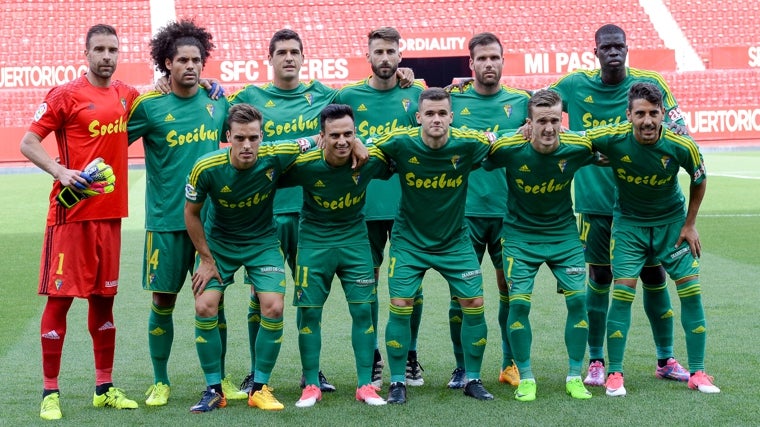 Garrido junto a José Mari en un once titular.