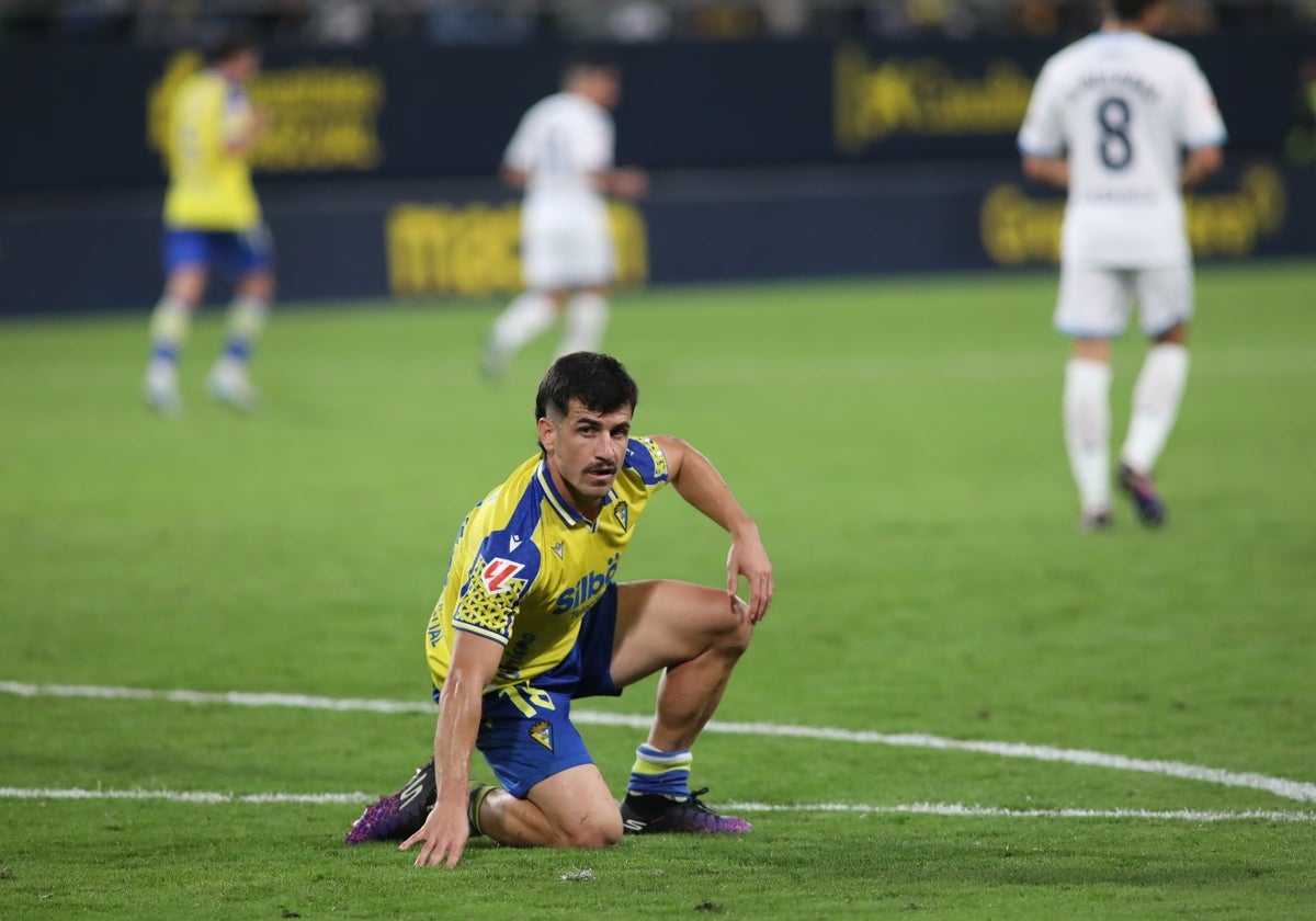 El Cádiz CF está en el alambre.