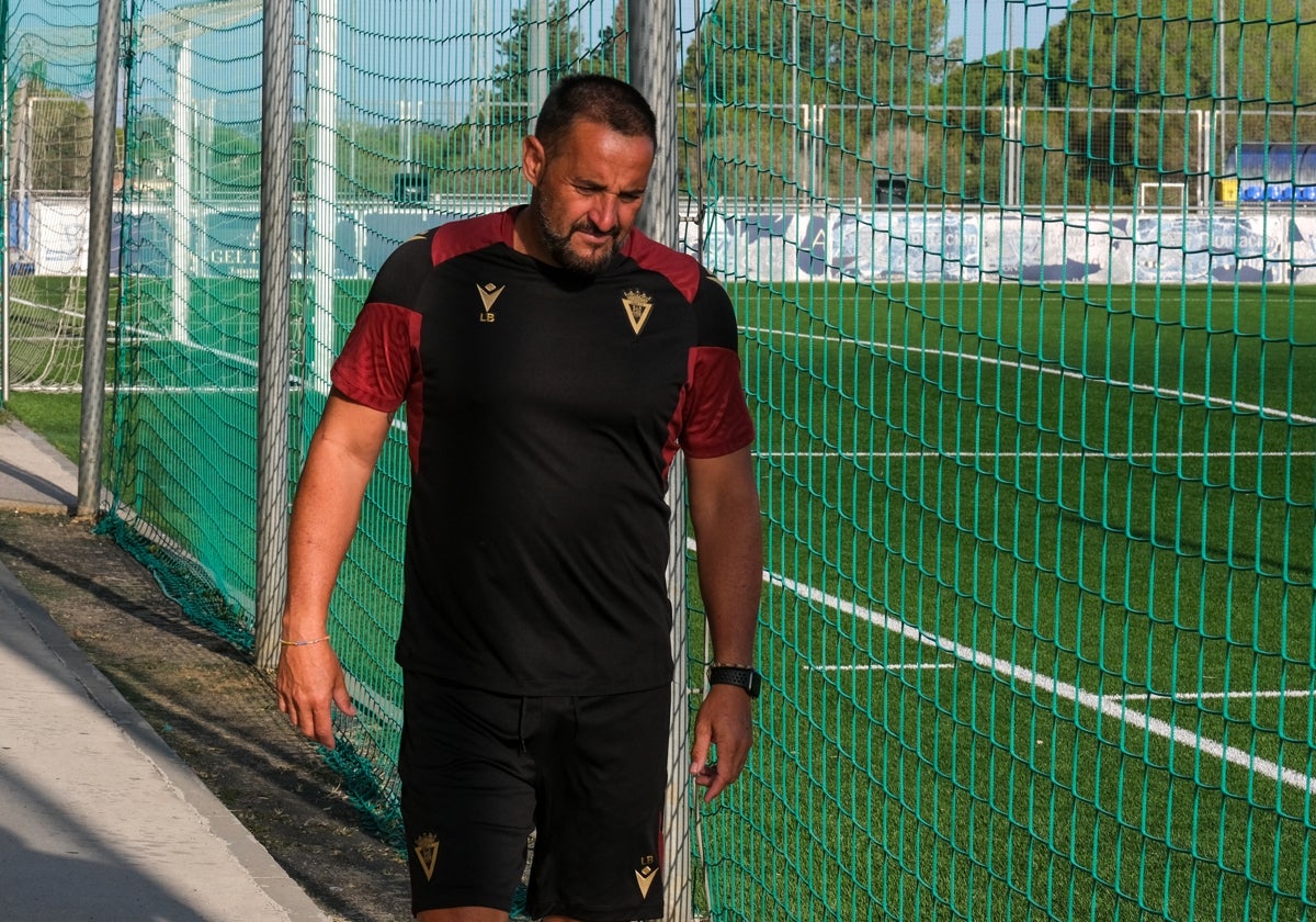 Lolo Bocardo, entrenador de guardametas, pasa del primer equipo al filial.