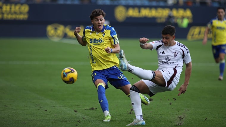 Iván Alejo, extremo derecho del Cádiz CF: