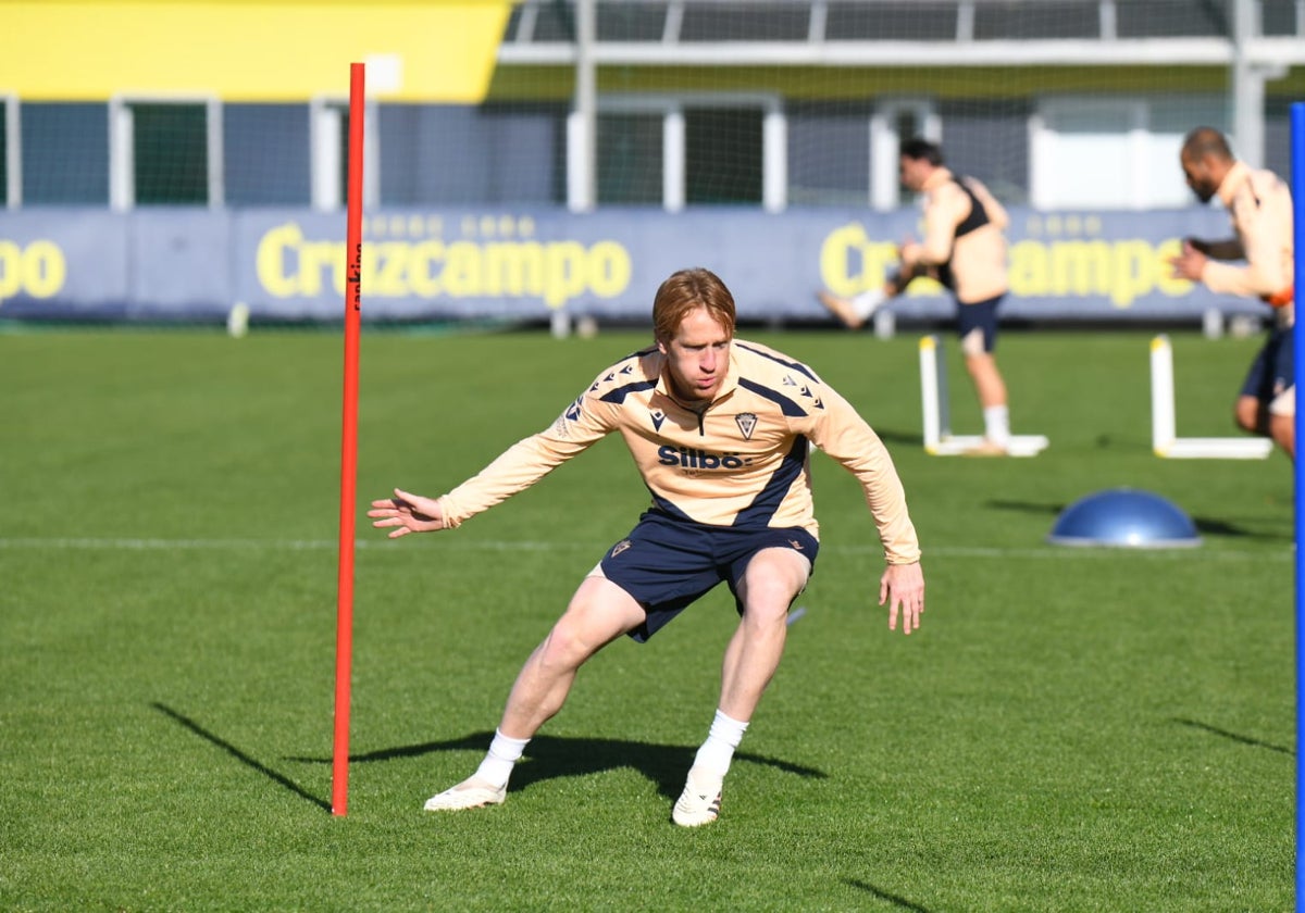 Álex Fernández, en un entrenamiento.