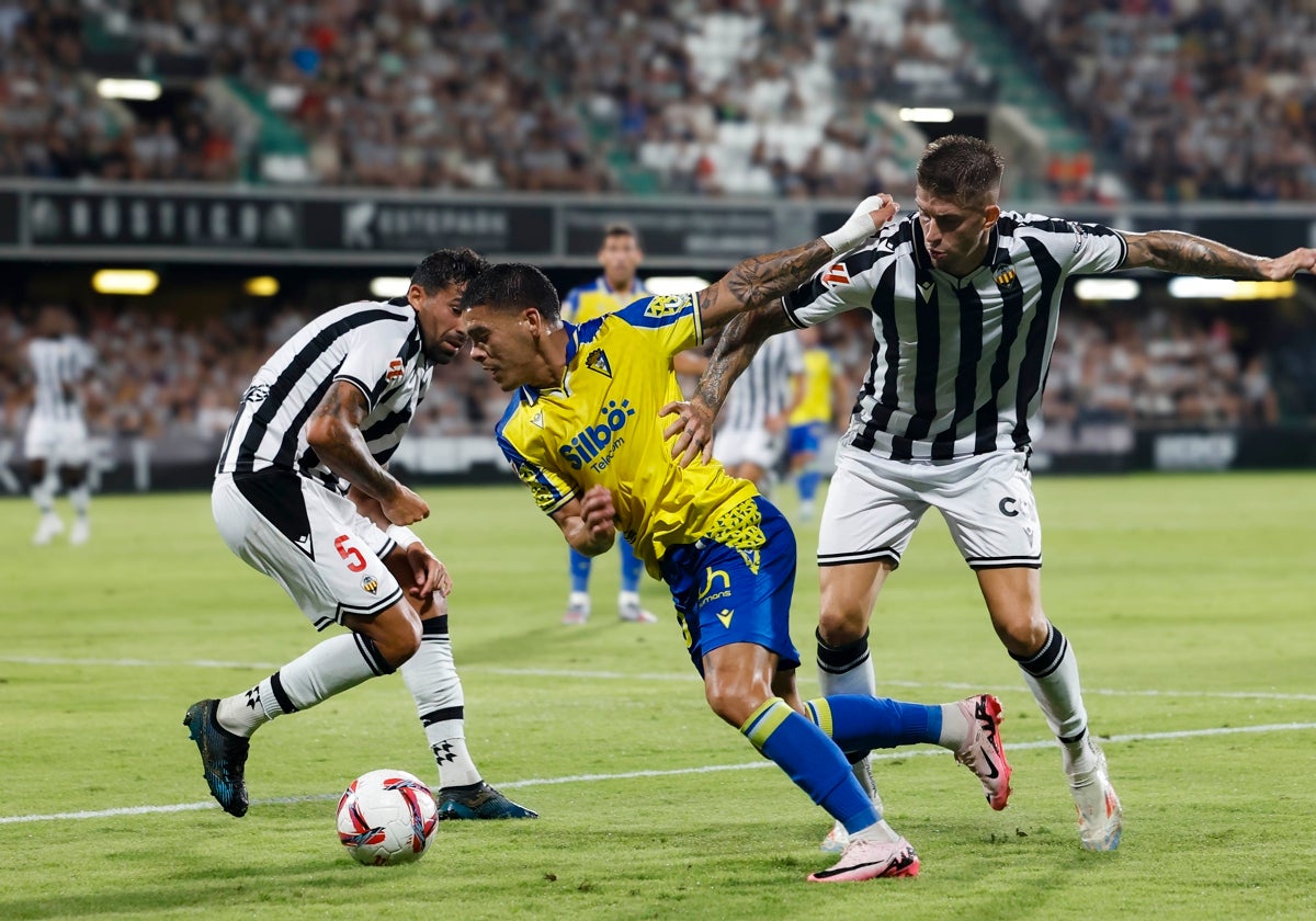 El Cádiz ganó en Castalia en el encuentro de ida.