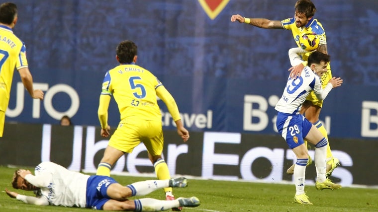 Bojan Kovacevic durante el Zaragoza - Cádiz.