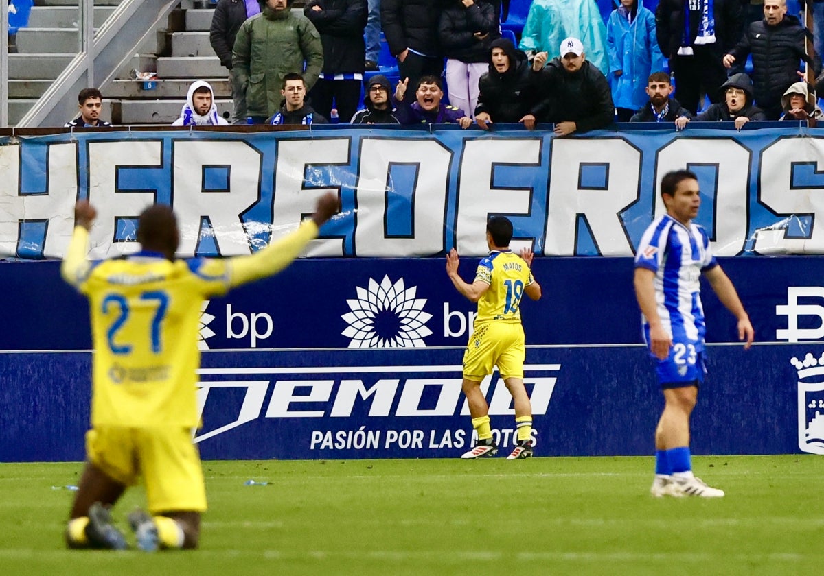 Matos pide perdón a la afición malaguista tras hacer el segundo de los amarillos en La Rosaleda