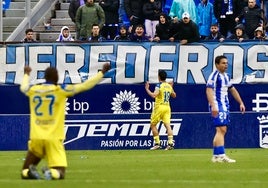 Matos pide perdón a la afición malaguista tras hacer el segundo de los amarillos en La Rosaleda