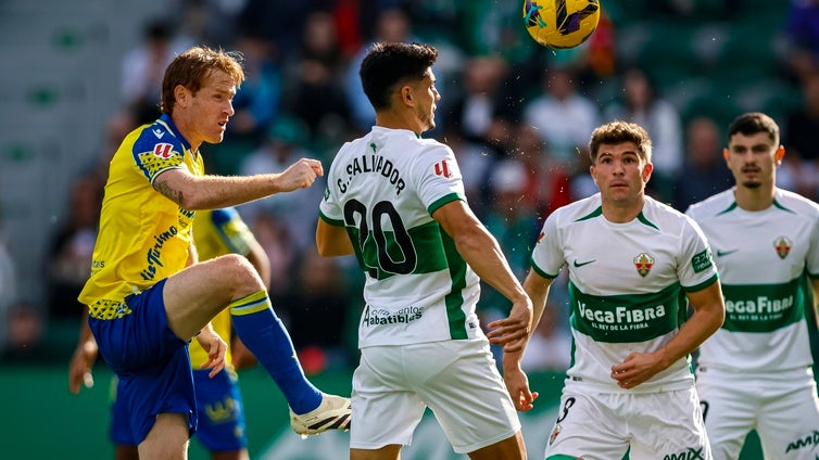 Cádiz - Elche, Sábado de Pasión a las 18.30 horas