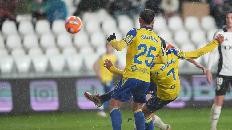 Clasificación: el Cádiz CF deja el pozo a siete puntos más uno de añadido