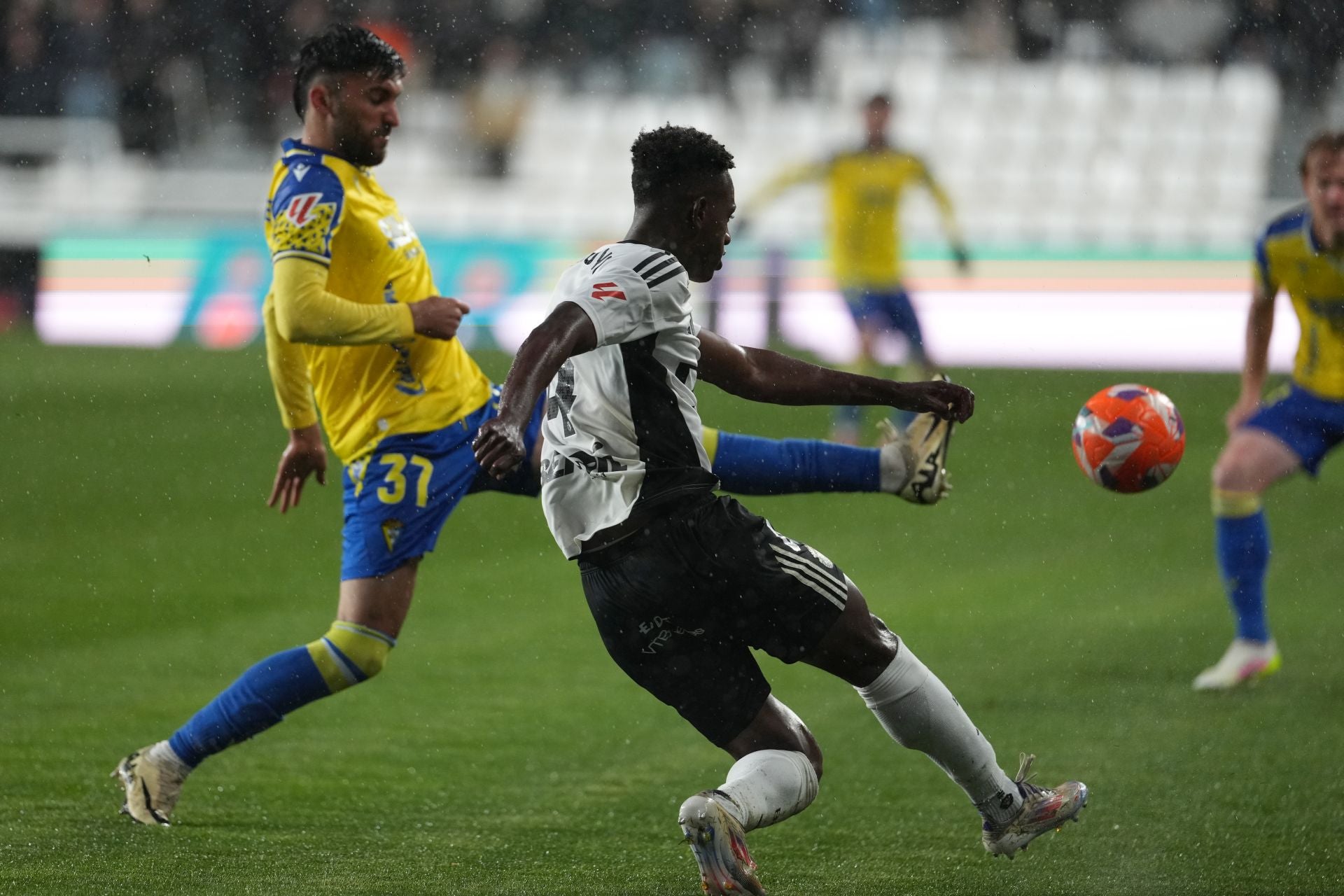 Las imágenes del Burgos-Cádiz CF