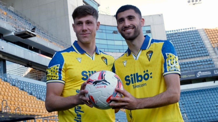 Iker Recio y Mario Climent a su llegada al Cádiz CF en el mes de enero.