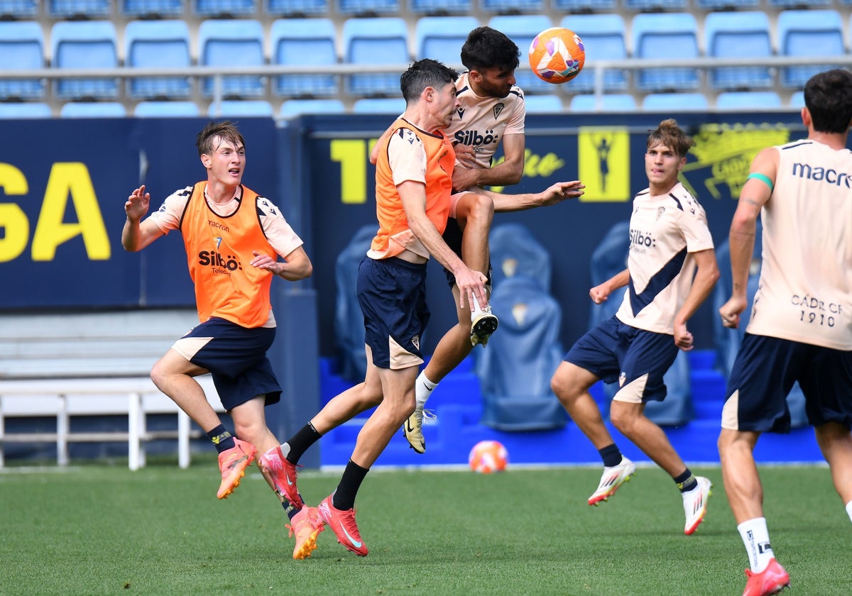El Cádiz CF recibe este viernes al