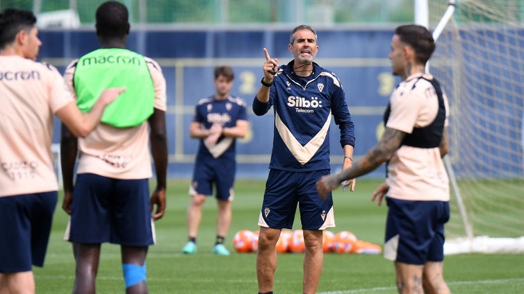 El Cádiz CF ¿respalda? a su entrenador