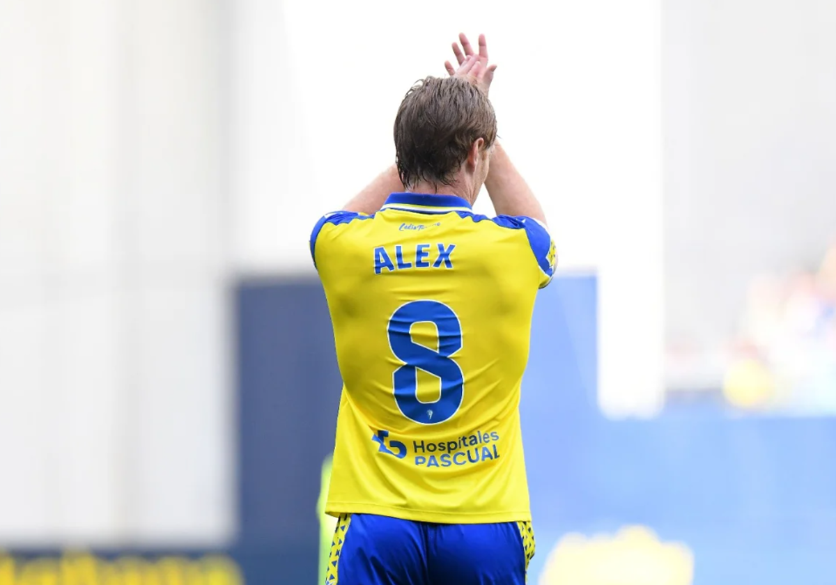 Álex Fernández aún no ha anunciado una decisión sobre su futuro