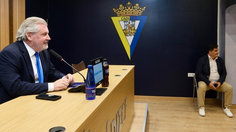 El presidente Manuel Vizcaíno y el vicepresidente Rafael Contreras esta semana.