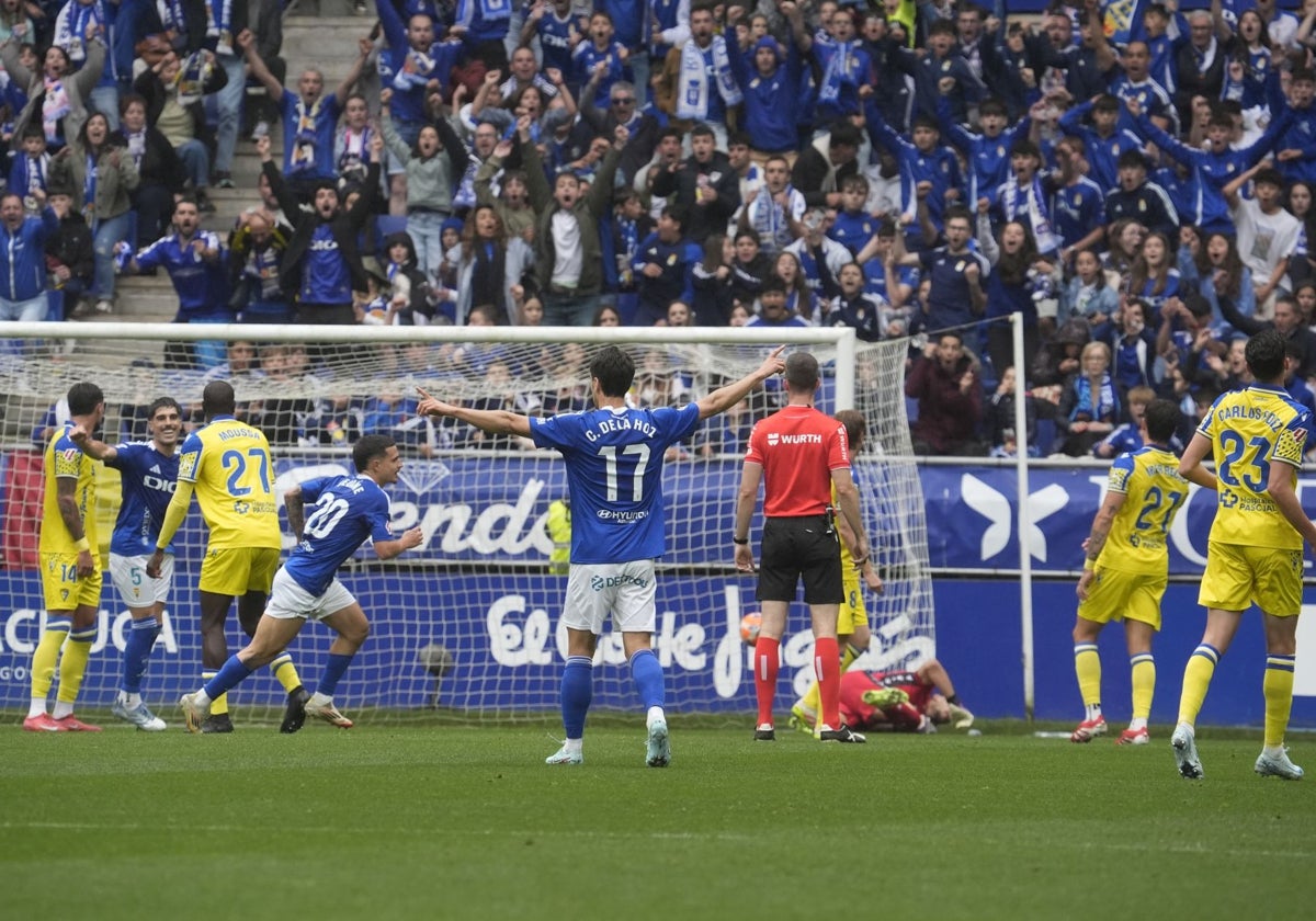 El Cádiz CF terminó la temporada con una derrota en Oviedo.