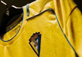 Así es la nueva camiseta del Cádiz CF para la temporada 2025-26: «Más amarilla que nunca»