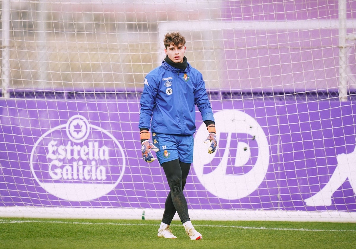 El joven guardameta Fer Pérez llega al Cádiz CF.