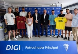 El Cádiz CF tira de fibra para su camiseta