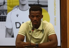 Isaac Obeng: «Haré todo lo que esté en mí para seguir en el Cádiz CF»