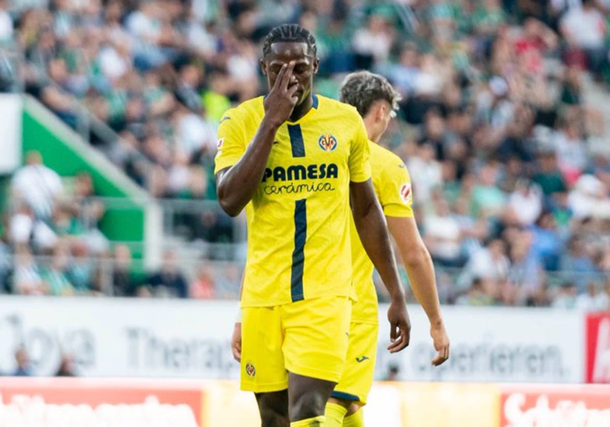 Etta Eyong marca goles con el Villarreal en la pretemporada.