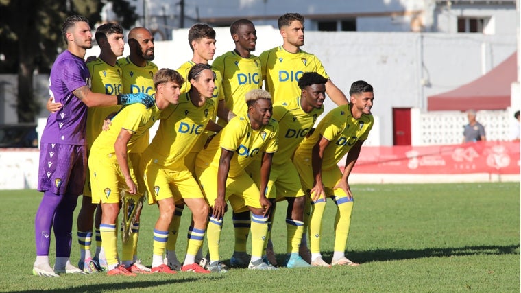 Once inicial del Cádiz CF contra el Granada