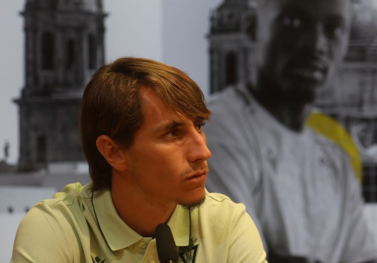 David García, joven centrocampista del Cádiz CF.