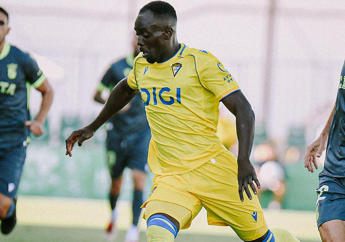 Así fue el debut de Yussi Diarra con el Cádiz CF