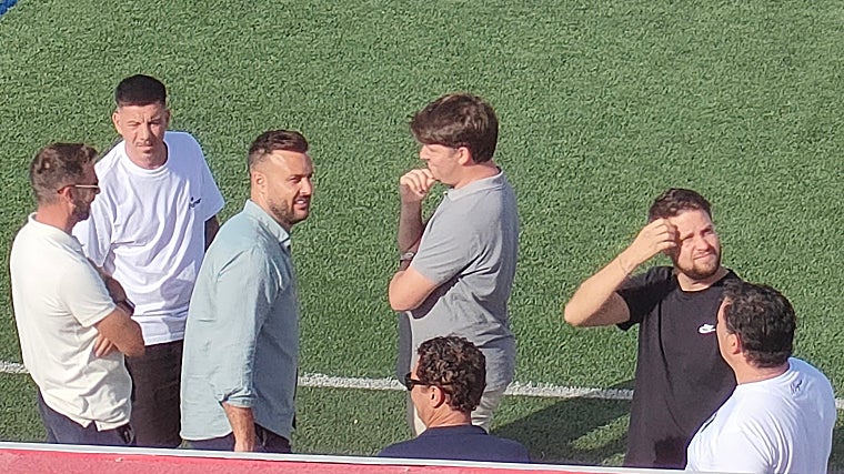 José Mari, Juan Cala y Rafael Contreras en el Estadio José del Cuvillo.