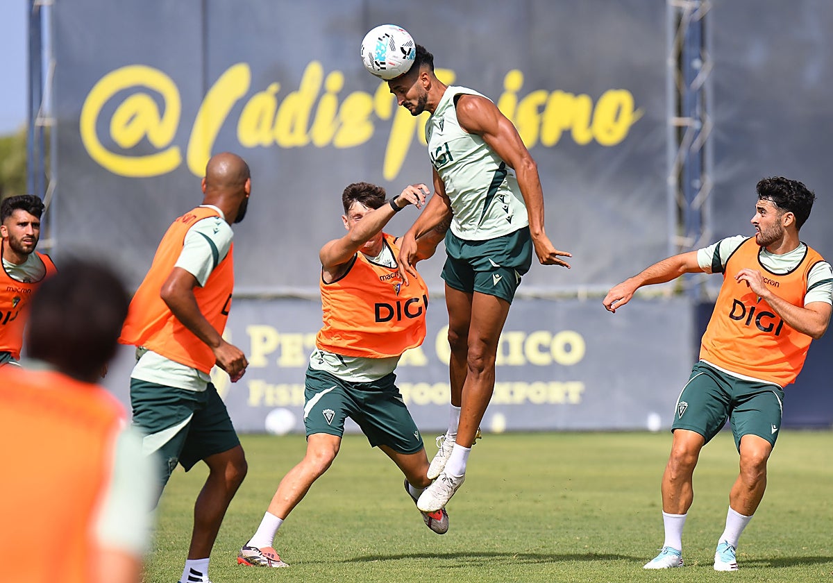 Chris Ramos, en uno de sus últimos entrenamientos con el Cádiz CF