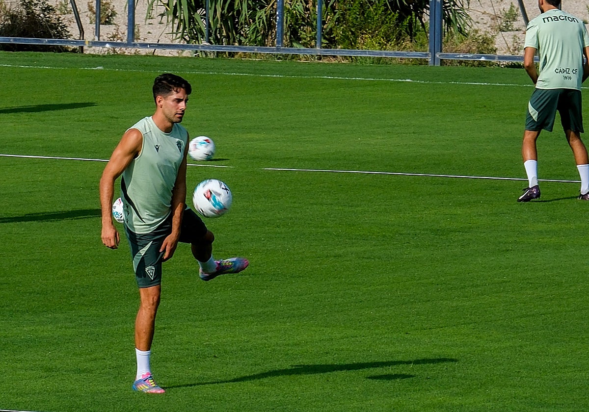 Sobrino no entra en los planes del Cádiz CF.