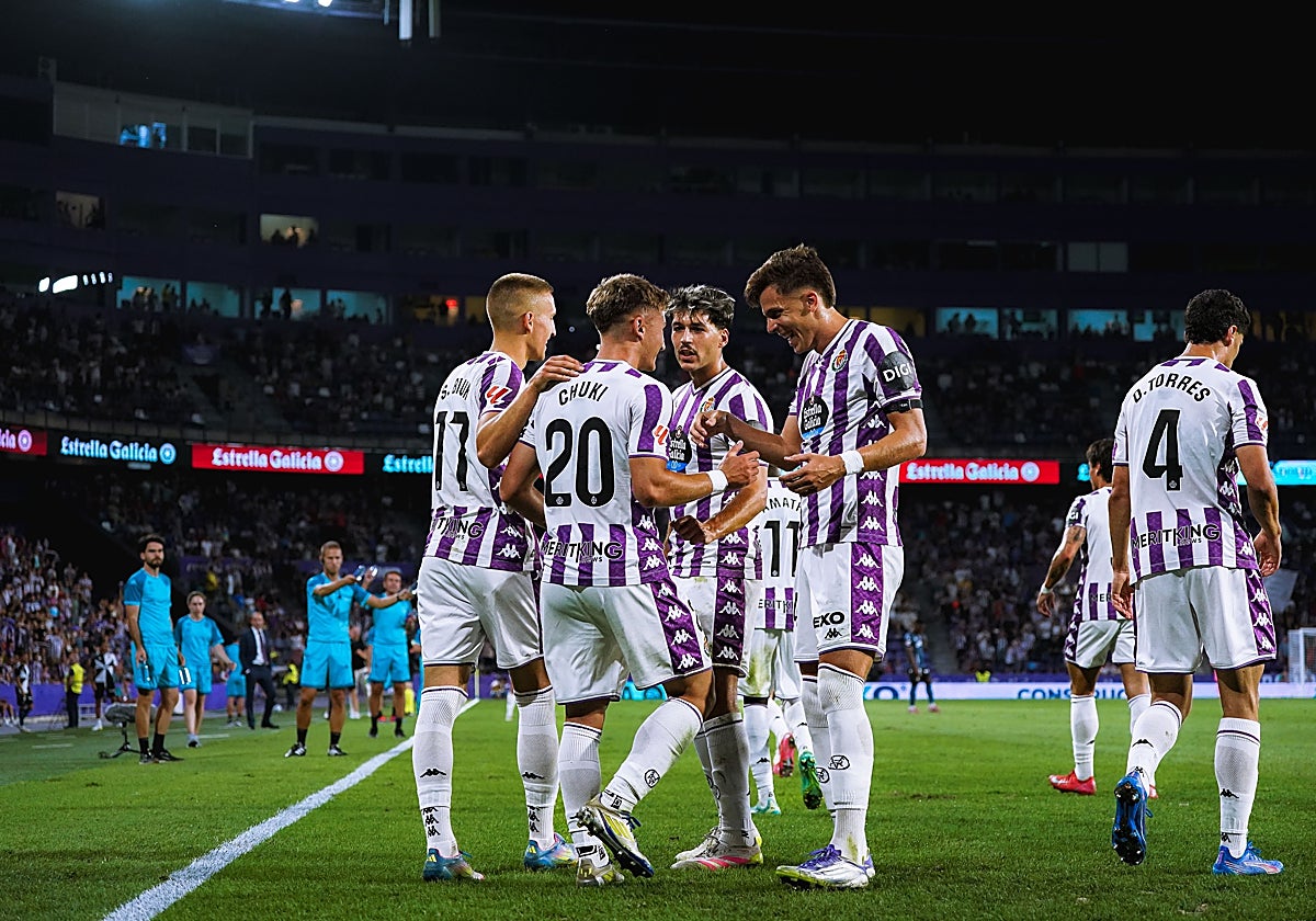 Iván Alejo celebra uno de los tantos del Pucela