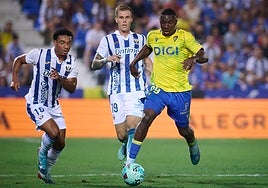 Energía, físico, intensidad, velocidad: Alfred Caicedo y su aportación al Cádiz CF