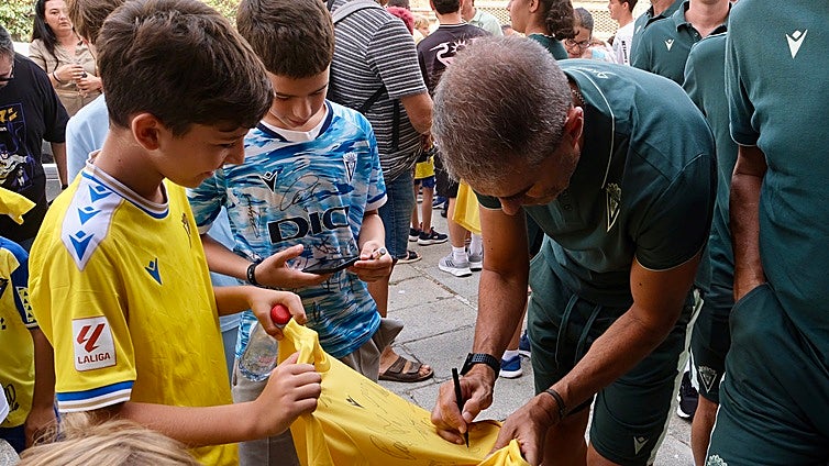 Las imágenes de la visita del Cádiz CF a la Patrona