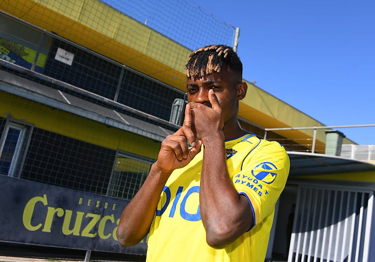 Efe Aghama será presentado oficialmente este miércoles.