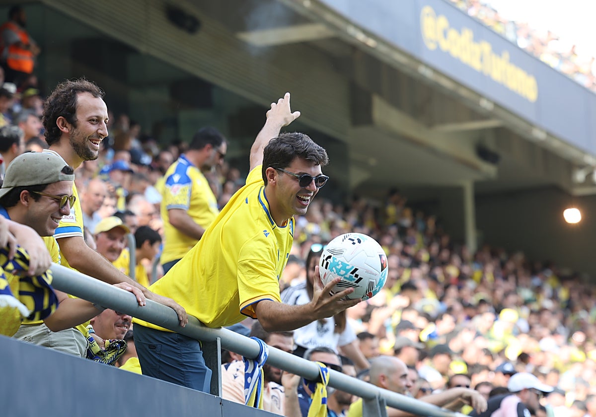 El Cádiz CF vuelve a jugar esta semana en su estadio.