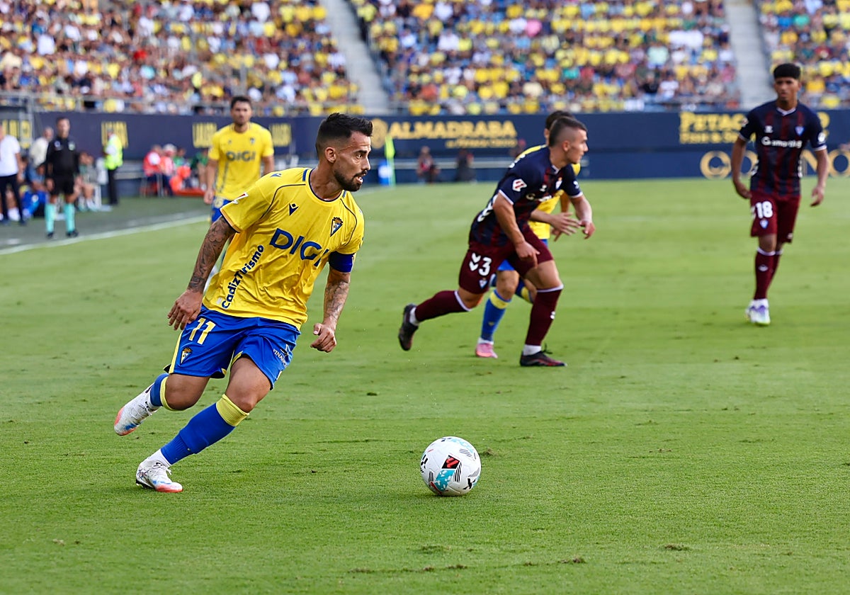 El Cádiz CF recibió al Eibar en tierras gaditanas.