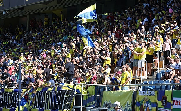 La grada de Carranza ha vuelto a entusiasmarse con su equipo.