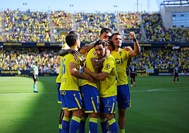 El Cádiz CF estrenará los lunes ligueros ante el Burgos en el Mirandilla