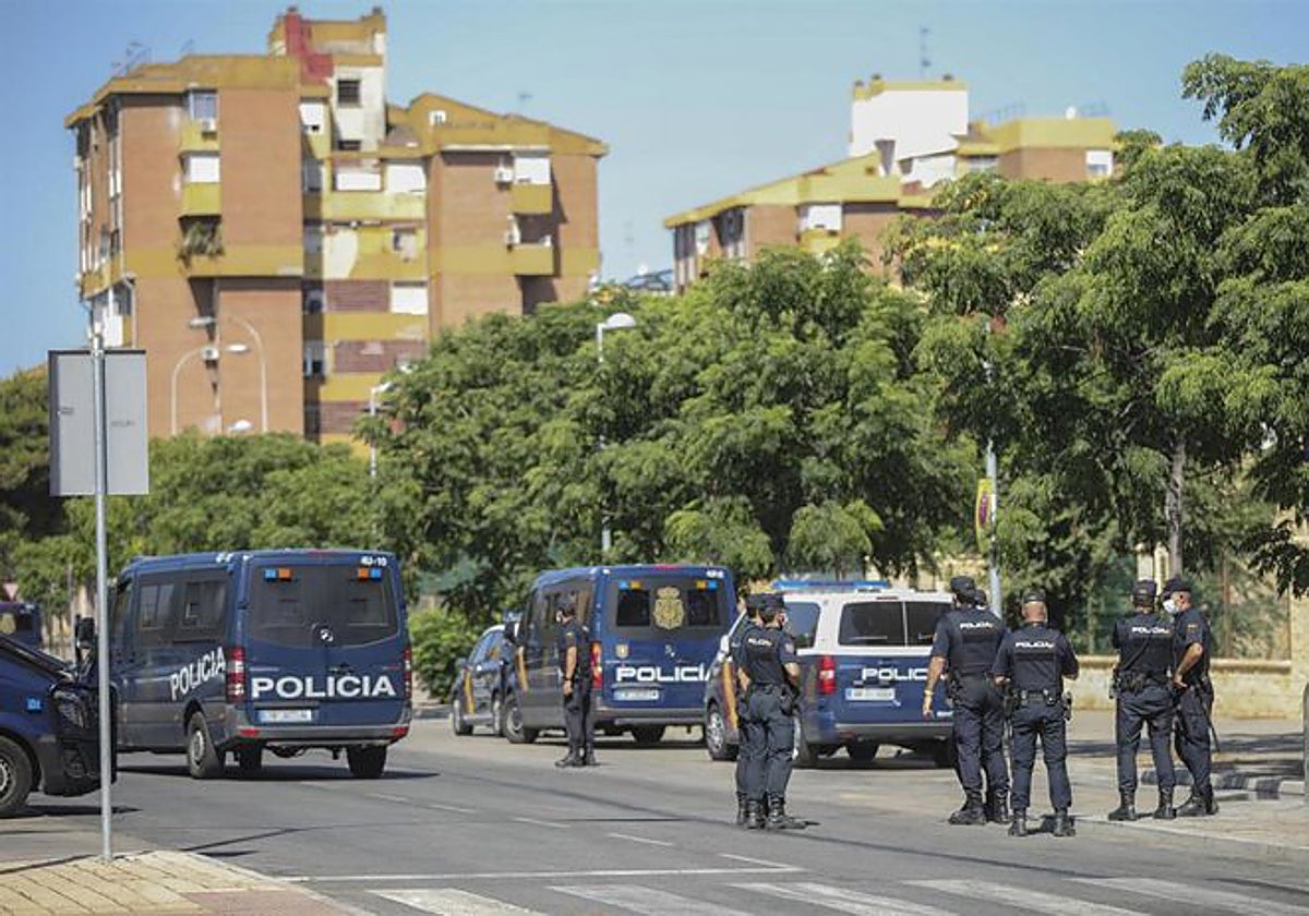 Derbi de alto riesgo en La Rosaleda con aroma a los 90