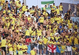 El cadismo se pega su primera gran fiesta fuera de casa