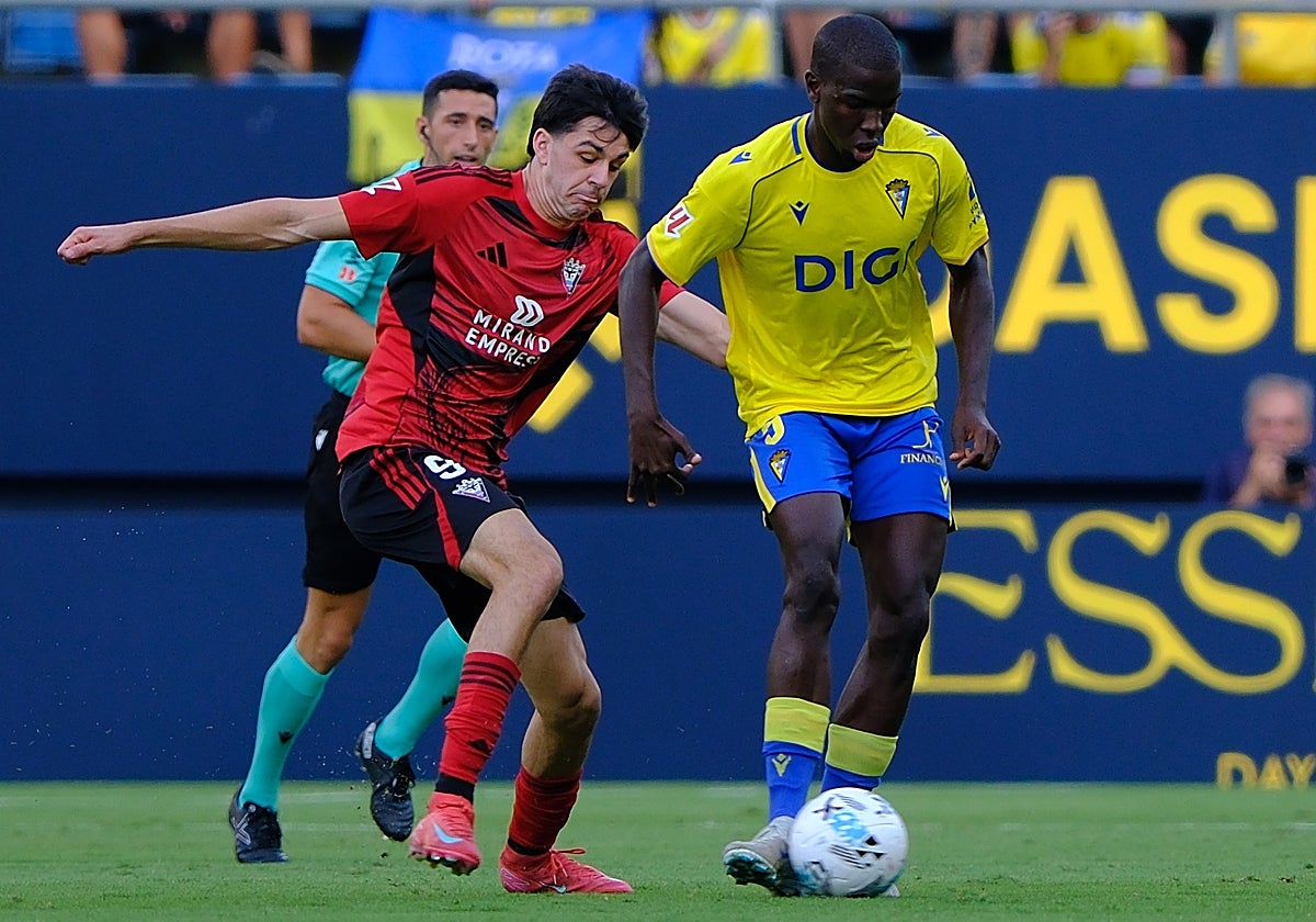 Moussa Diakité es el ancla de este Cádiz CF.